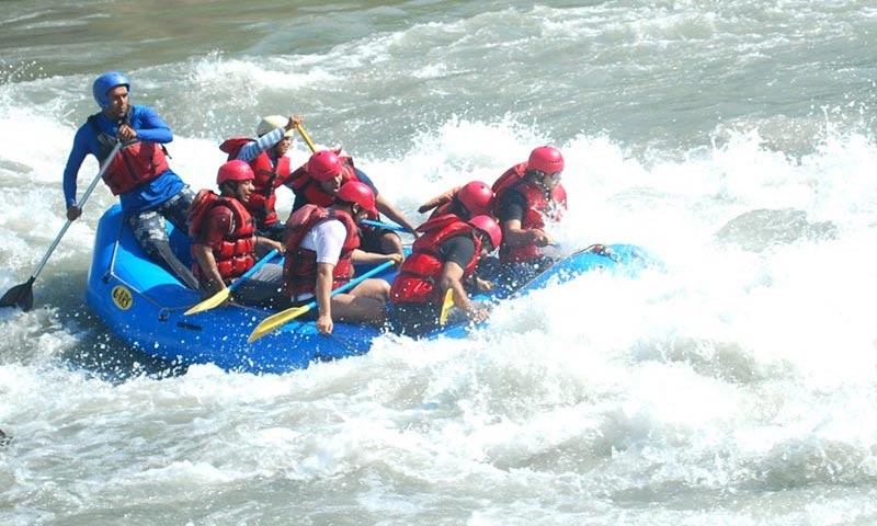 Rafting adventure tour in Alaknanda river Rafting adventure tour in Alaknanda river
